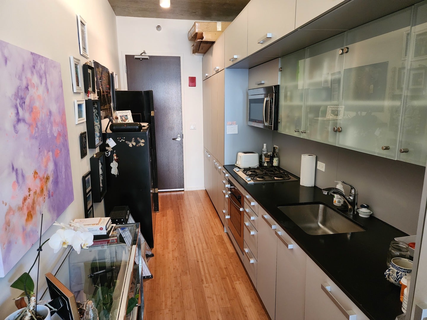 550 N Saint Clair Street 1103