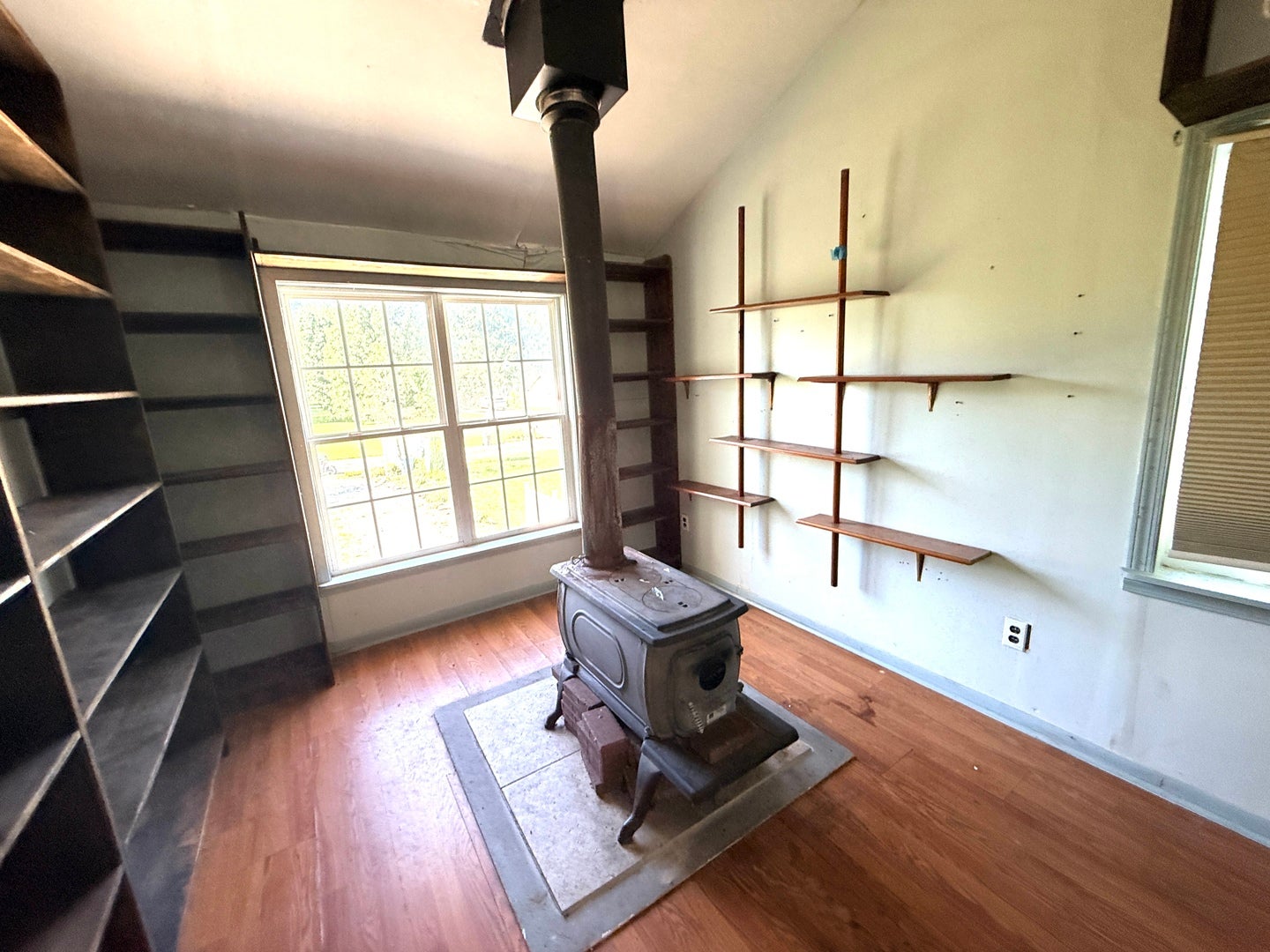912 Glenn Avenue - Photo 4