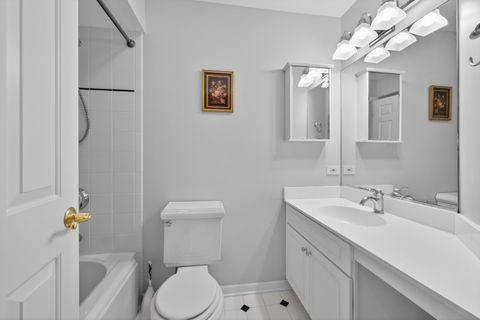 Tiny photo for 610 W Jefferson Avenue, Naperville, IL 60540 (MLS # 12586769)