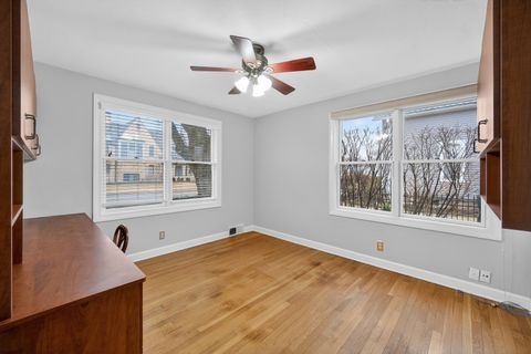 Tiny photo for 610 W Jefferson Avenue, Naperville, IL 60540 (MLS # 12586769)