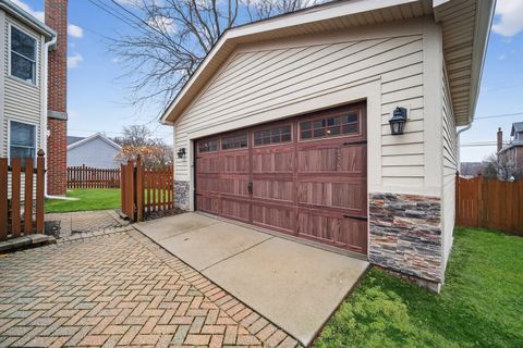 Tiny photo for 610 W Jefferson Avenue, Naperville, IL 60540 (MLS # 12586769)