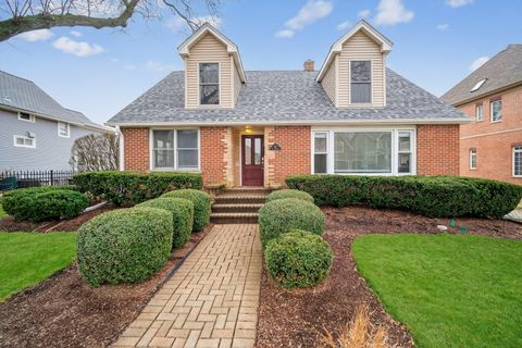 Tiny photo for 610 W Jefferson Avenue, Naperville, IL 60540 (MLS # 12586769)