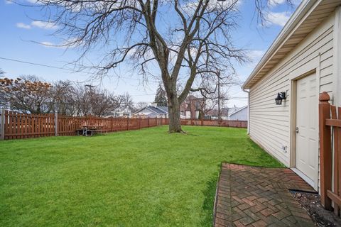 Tiny photo for 610 W Jefferson Avenue, Naperville, IL 60540 (MLS # 12586769)