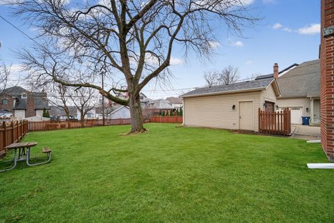 Tiny photo for 610 W Jefferson Avenue, Naperville, IL 60540 (MLS # 12586769)