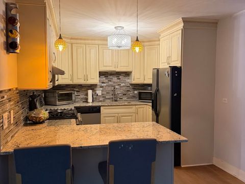 Tiny photo for 129 S Spruce Avenue #104, Wood Dale, IL 60191 (MLS # 12702940)