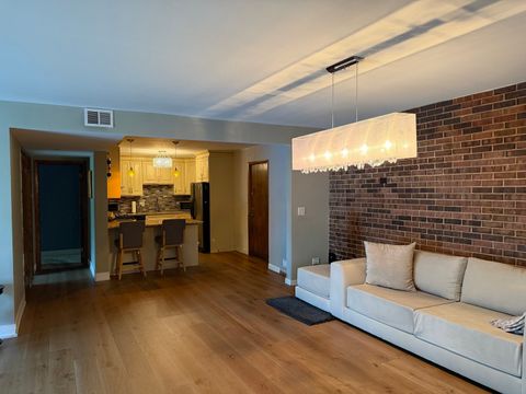 Tiny photo for 129 S Spruce Avenue #104, Wood Dale, IL 60191 (MLS # 12702940)