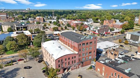 Tiny photo for 209 E Washington Street #5, Bloomington, IL 61701 (MLS # 12550163)