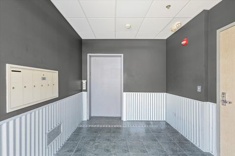 Tiny photo for 209 E Washington Street #5, Bloomington, IL 61701 (MLS # 12550163)