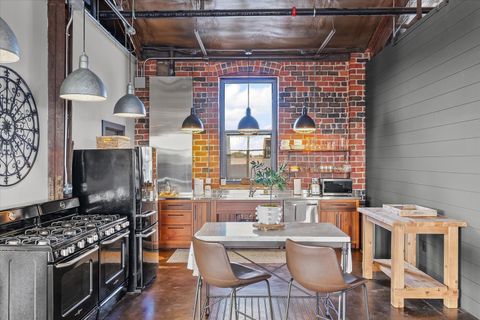 Tiny photo for 209 E Washington Street #5, Bloomington, IL 61701 (MLS # 12550163)