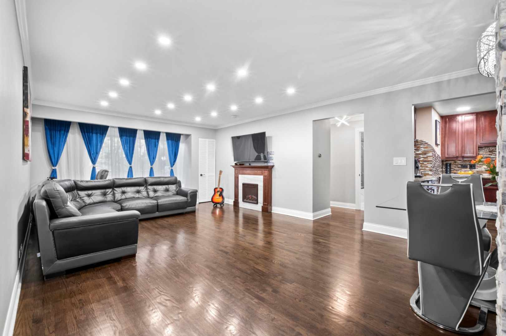 5450 Astor Lane 216