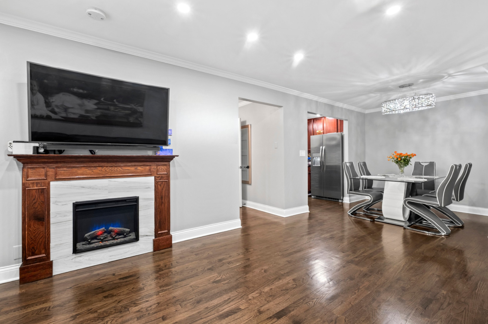 5450 Astor Lane 216