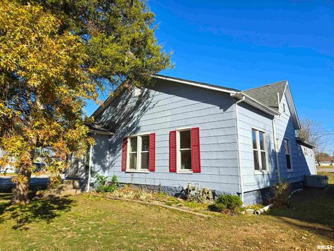 Tiny photo for 900 S 16TH Street, Herrin, IL 62948 (MLS # EB460478)