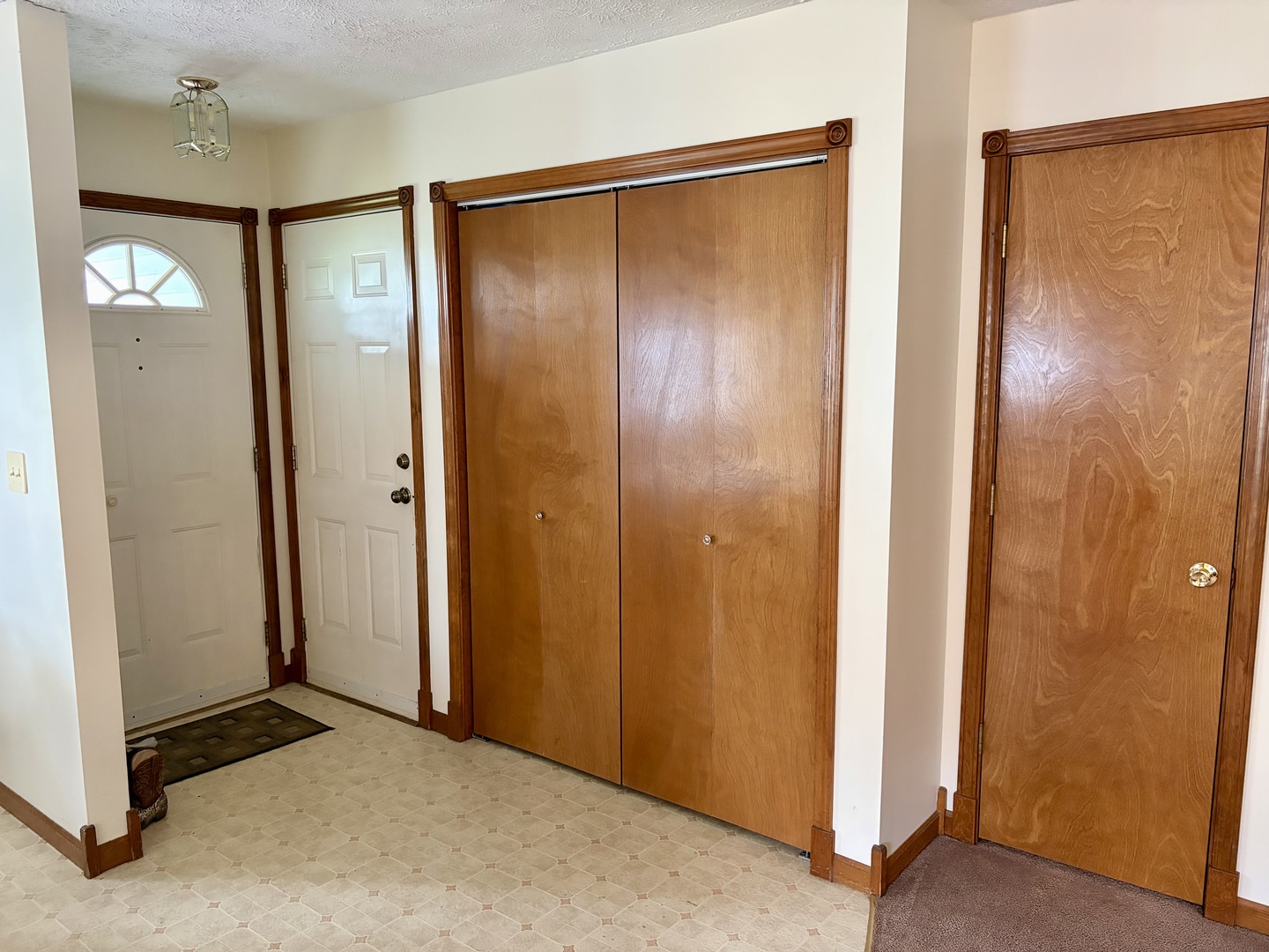 326 W Hight Street