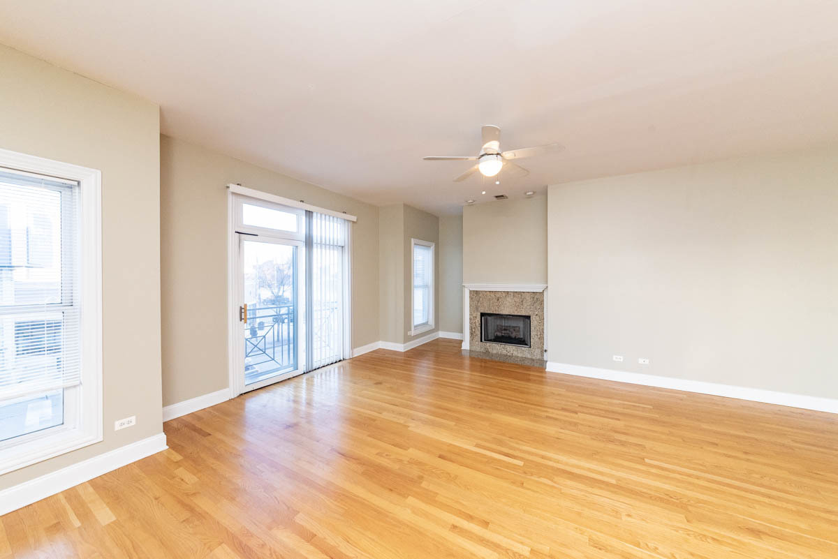 1960 N DAMEN Avenue 3