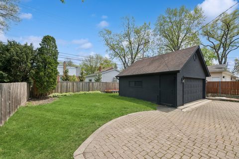 Tiny photo for 1929 S Ashland Avenue, Park Ridge, IL 60068 (MLS # 12463404)