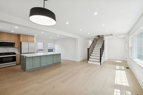 Tiny photo for 1929 S Ashland Avenue, Park Ridge, IL 60068 (MLS # 12463404)