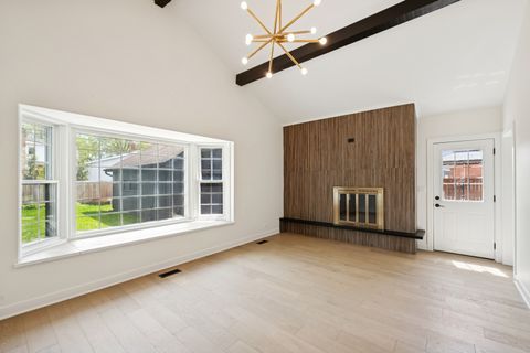 Tiny photo for 1929 S Ashland Avenue, Park Ridge, IL 60068 (MLS # 12463404)