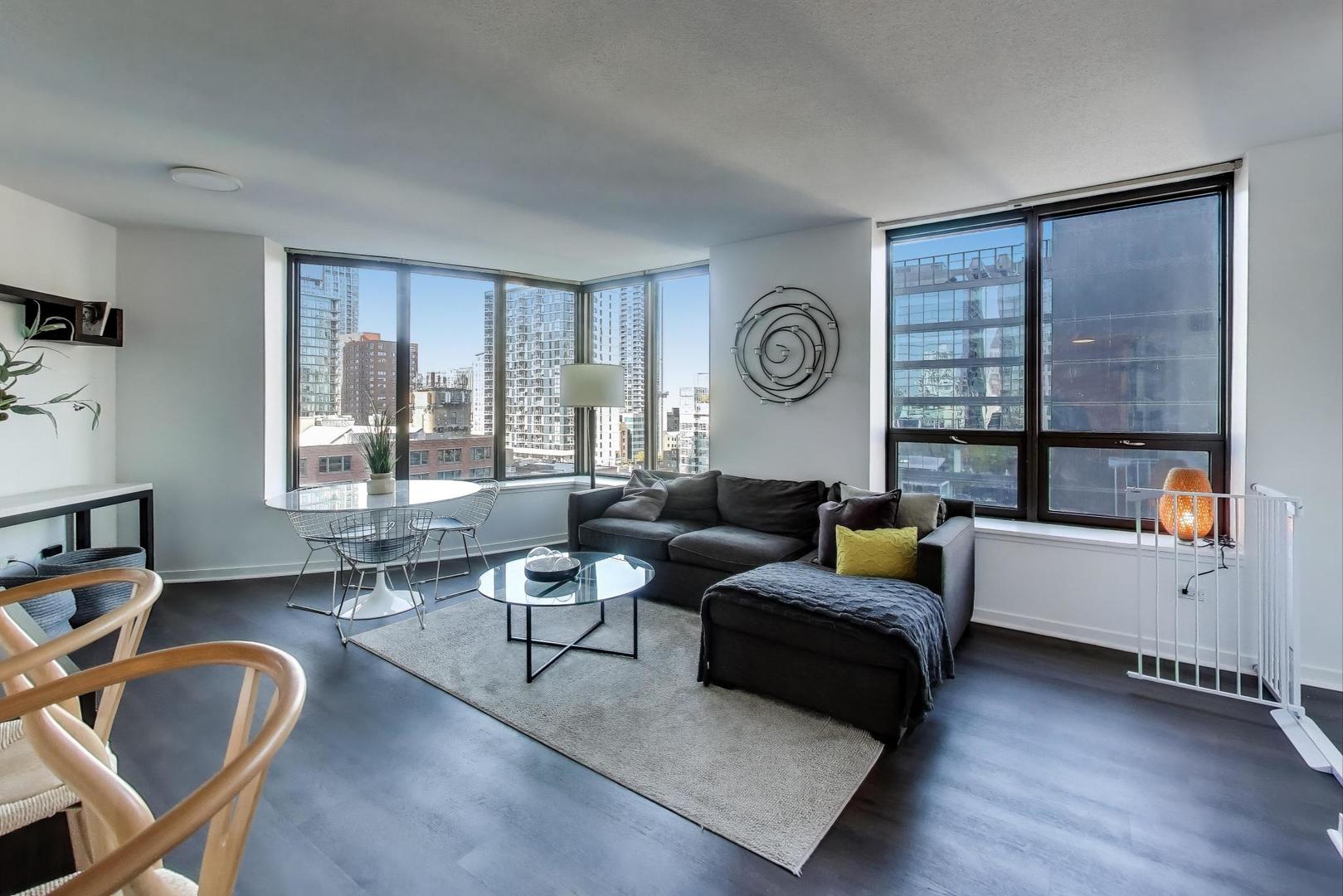 400 N LaSalle Drive 1211