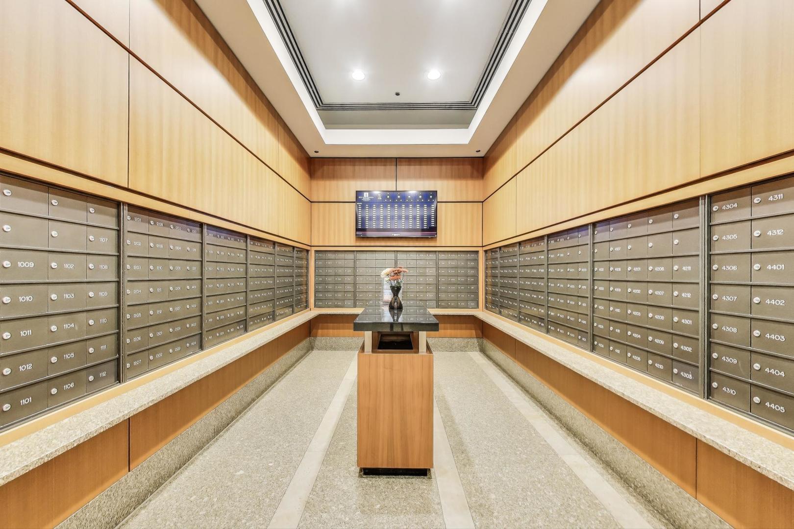 400 N LaSalle Drive 1211