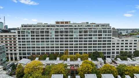 900 N Kingsbury Street 718 Chicago IL 60610