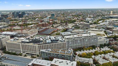 Tiny photo for 900 N Kingsbury Street #718, Chicago, IL 60610 (MLS # 12500444)