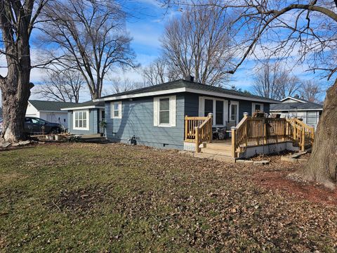 Photo of 901 Oak Avenue, Sterling, IL 61081 (MLS # 12549753)