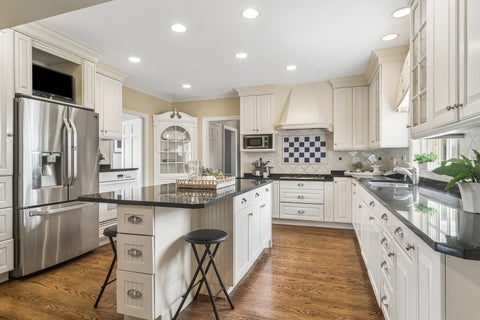 Tiny photo for 630 S Beverly Lane, Arlington Heights, IL 60005 (MLS # 12645104)