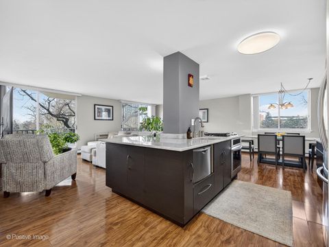 Tiny photo for 40 N Tower Road #2F, Oak Brook, IL 60523 (MLS # 12566384)