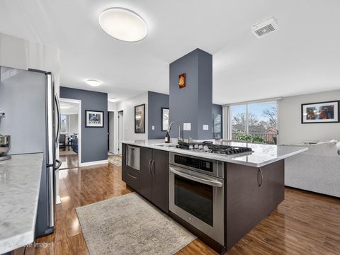 Tiny photo for 40 N Tower Road #2F, Oak Brook, IL 60523 (MLS # 12566384)