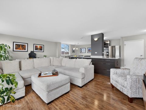 Tiny photo for 40 N Tower Road #2F, Oak Brook, IL 60523 (MLS # 12566384)