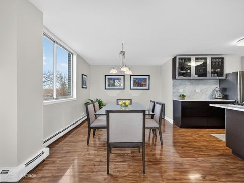 Tiny photo for 40 N Tower Road #2F, Oak Brook, IL 60523 (MLS # 12566384)