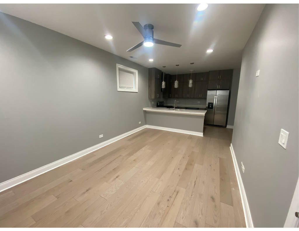 4952 S Michigan Avenue