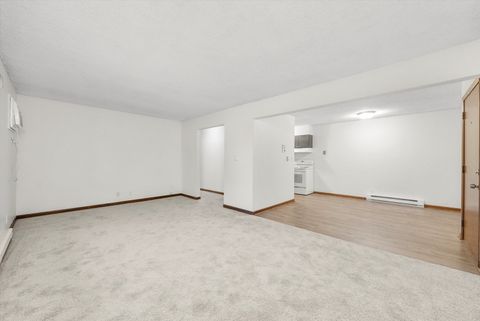 Tiny photo for 609 E 3rd Street #5, Lockport, IL 60441 (MLS # 12541497)