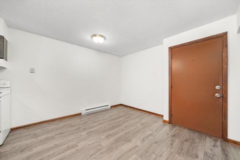 Tiny photo for 609 E 3rd Street #5, Lockport, IL 60441 (MLS # 12541497)