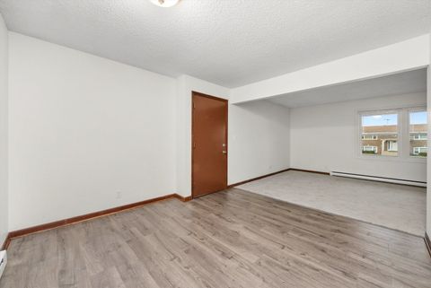 Tiny photo for 609 E 3rd Street #5, Lockport, IL 60441 (MLS # 12541497)