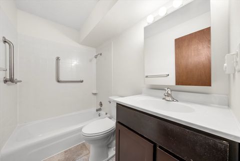 Tiny photo for 609 E 3rd Street #5, Lockport, IL 60441 (MLS # 12541497)