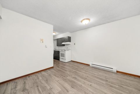 Tiny photo for 609 E 3rd Street #5, Lockport, IL 60441 (MLS # 12541497)