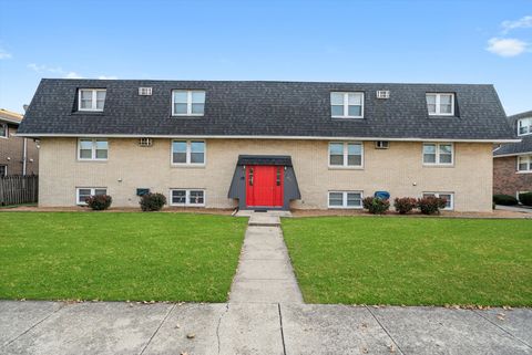 Tiny photo for 609 E 3rd Street #5, Lockport, IL 60441 (MLS # 12541497)