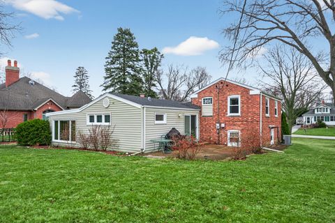Tiny photo for 206 Elm Street, Prospect Heights, IL 60070 (MLS # 12581837)