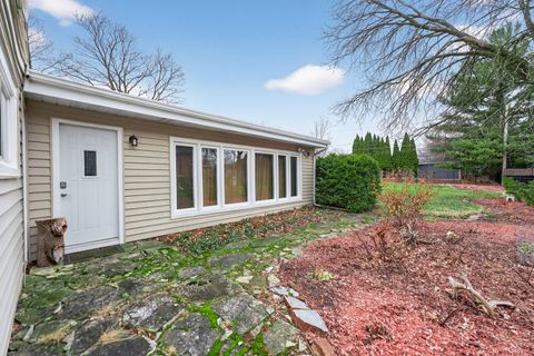 Tiny photo for 206 Elm Street, Prospect Heights, IL 60070 (MLS # 12581837)