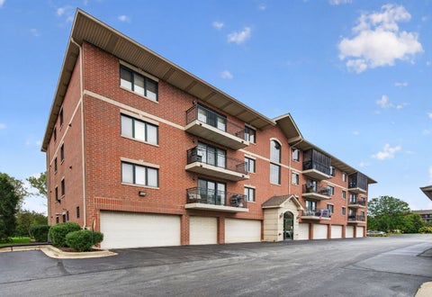 Photo of 6850 W Winding Trail #306, Oak Forest, IL 60452 (MLS # 12766874)