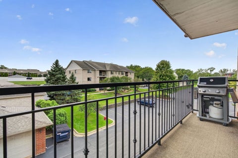 Tiny photo for 6850 W Winding Trail #306, Oak Forest, IL 60452 (MLS # 12766874)