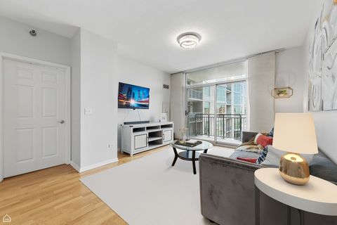 Tiny photo for 1134 W Granville Avenue #820, Chicago, IL 60660 (MLS # 12559535)