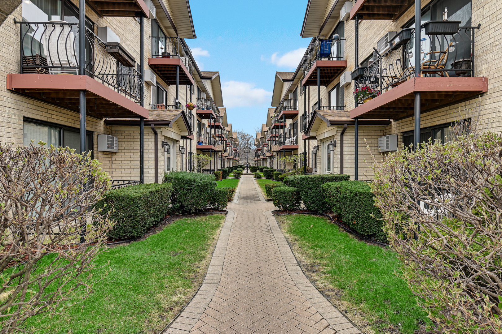 5159 N East River Road 110E