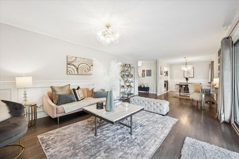 Tiny photo for 1955 Tanglewood Drive #H, Glenview, IL 60025 (MLS # 12575215)