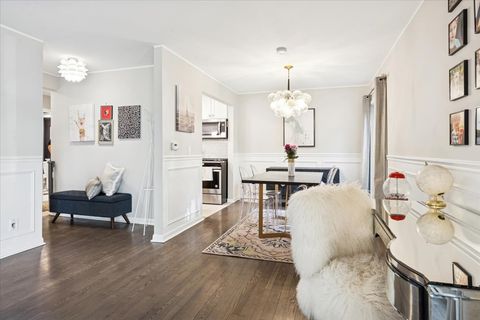 Tiny photo for 1955 Tanglewood Drive #H, Glenview, IL 60025 (MLS # 12575215)