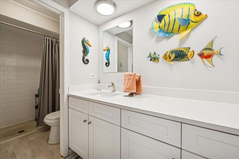 Tiny photo for 1955 Tanglewood Drive #H, Glenview, IL 60025 (MLS # 12575215)