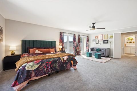 Tiny photo for 1955 Tanglewood Drive #H, Glenview, IL 60025 (MLS # 12575215)