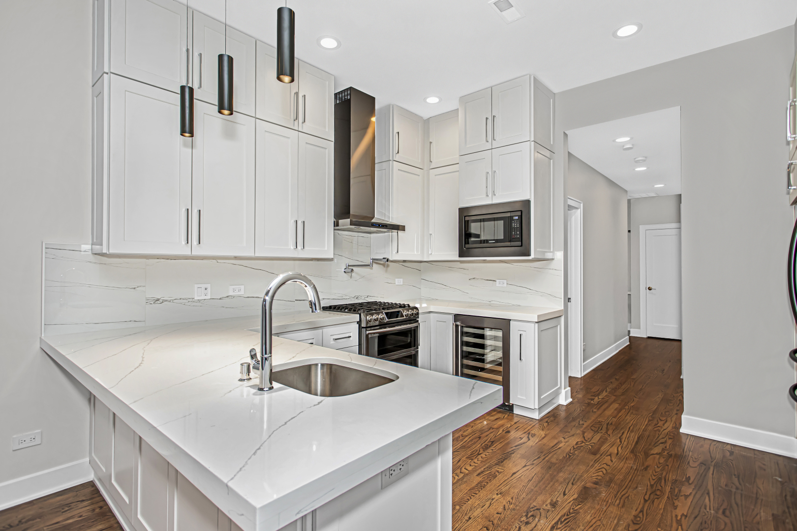 948 W Madison Street 2NW