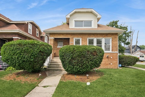 Photo of 2100 S 10TH Avenue, Maywood, IL 60153 (MLS # 12698767)